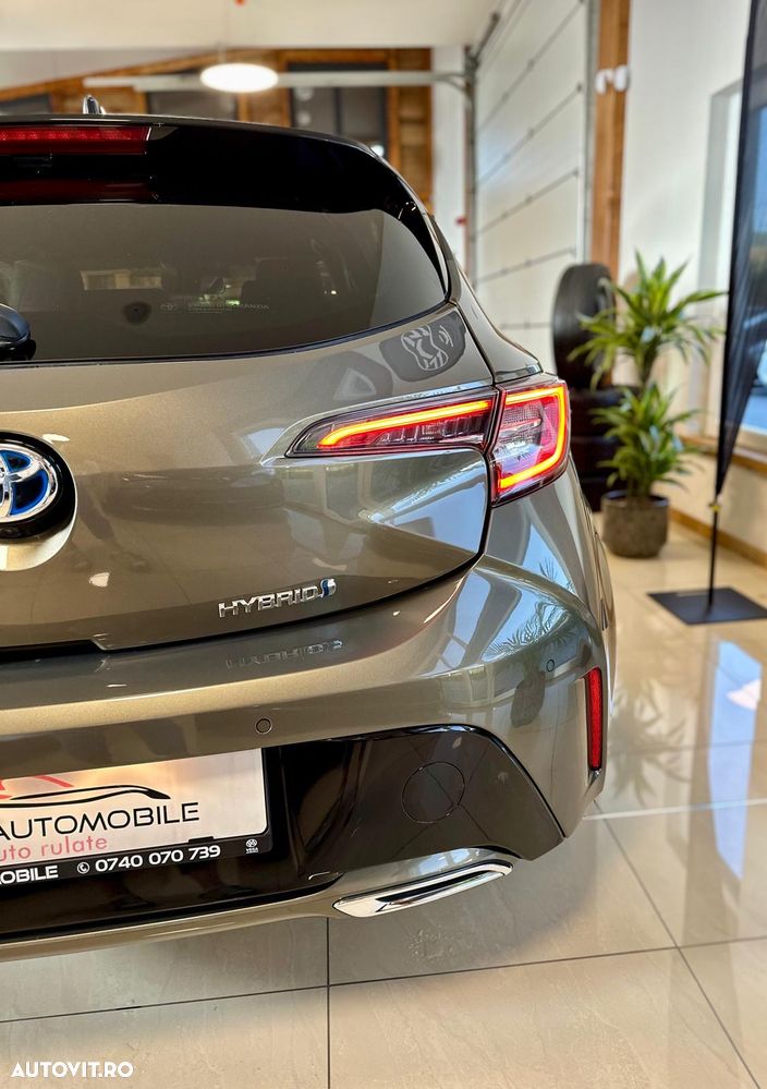 Toyota Corolla - 30
