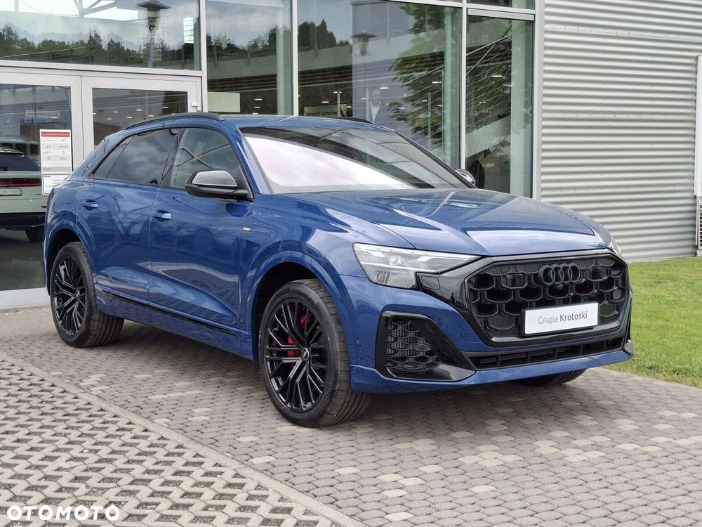Audi Q8 - 8