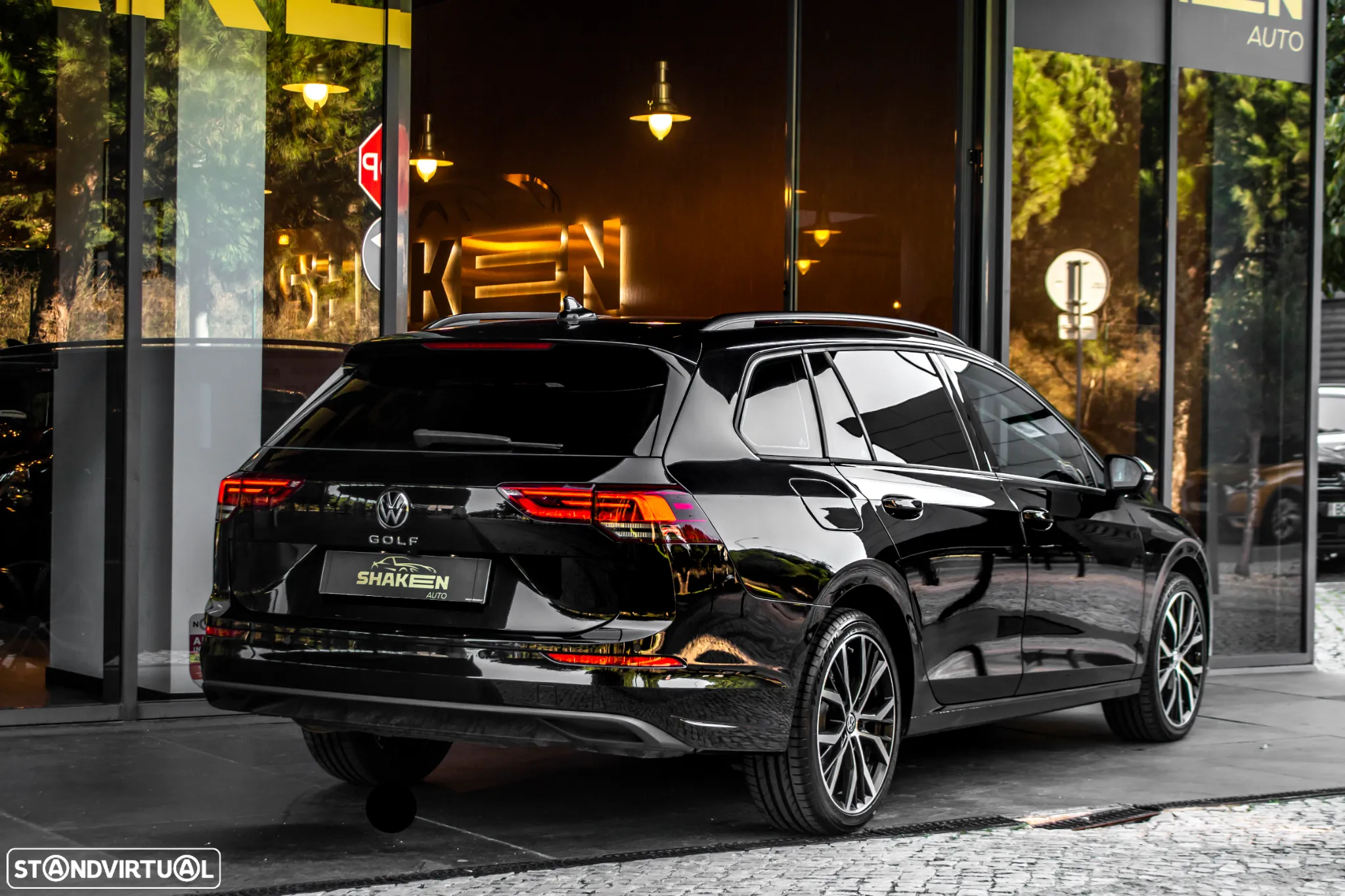 VW Golf Variant 2.0 TDi SCR Life - 4