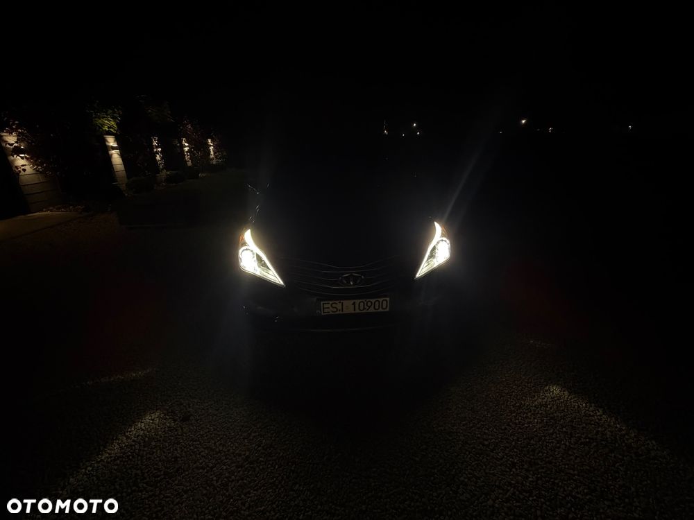 Hyundai Azera - 11