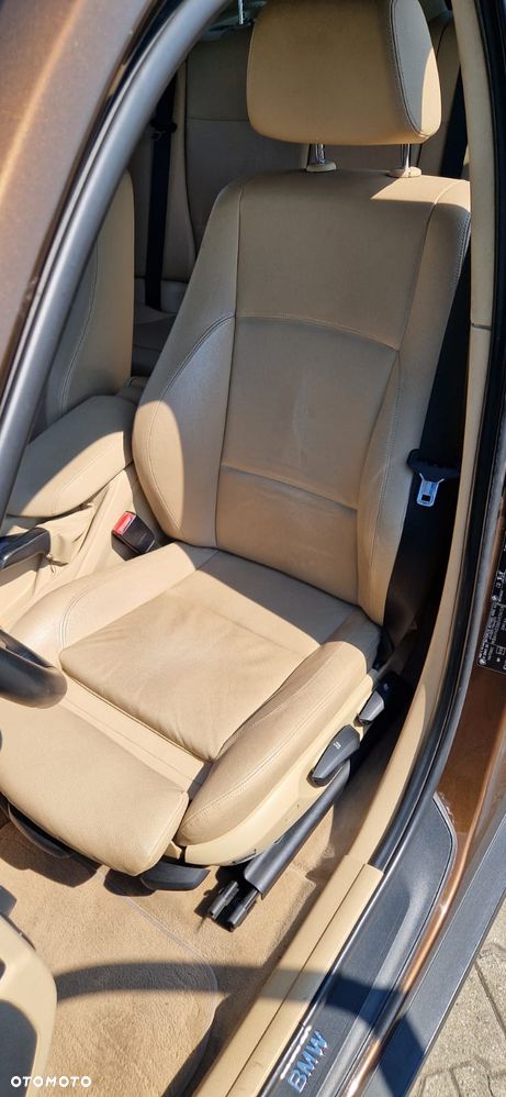 BMW X1 sDrive20d - 16