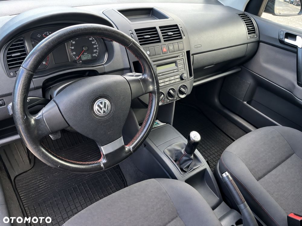Volkswagen Polo 2006 photo 3