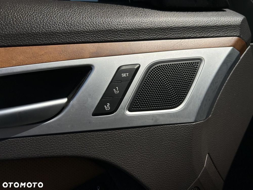 Hyundai Genesis - 15