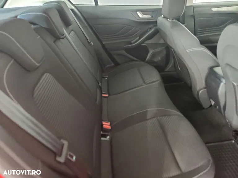 Ford Focus 1.0 EcoBoost MHEV Titanium - 11