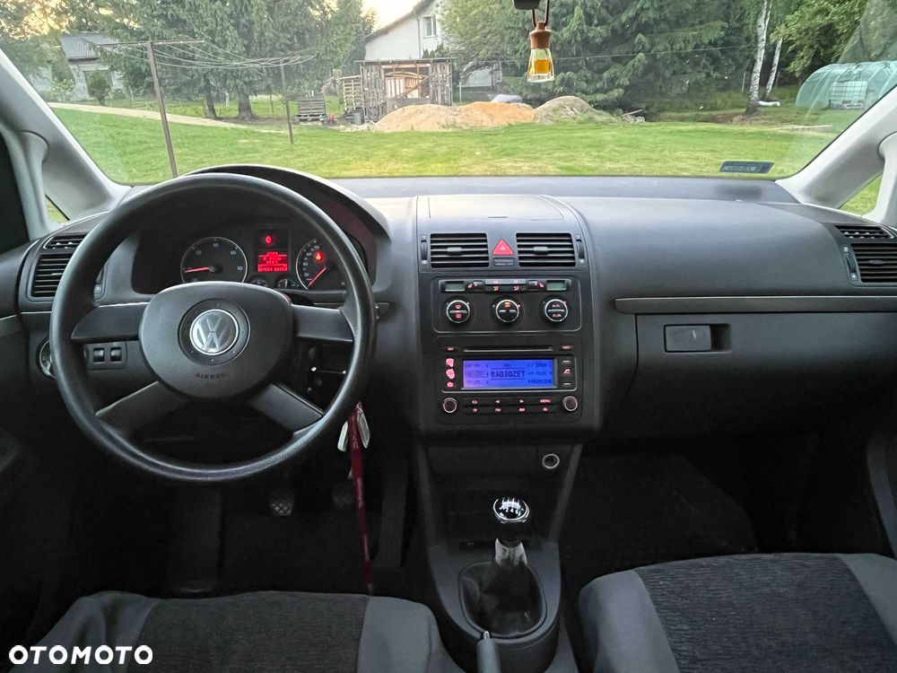 Volkswagen Touran - 6
