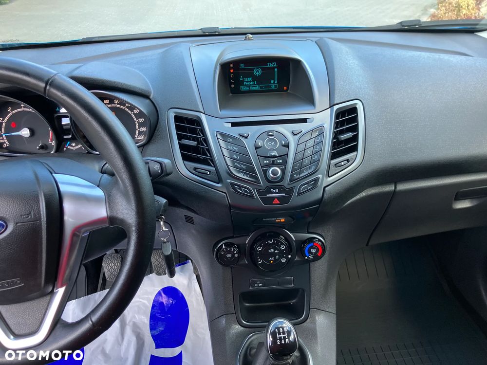 Ford Fiesta 1.0 EcoBoost Trend - 24