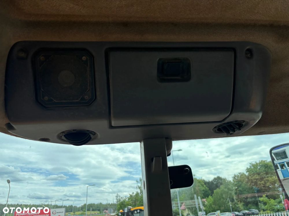 Renault Ares 710RZ - 11