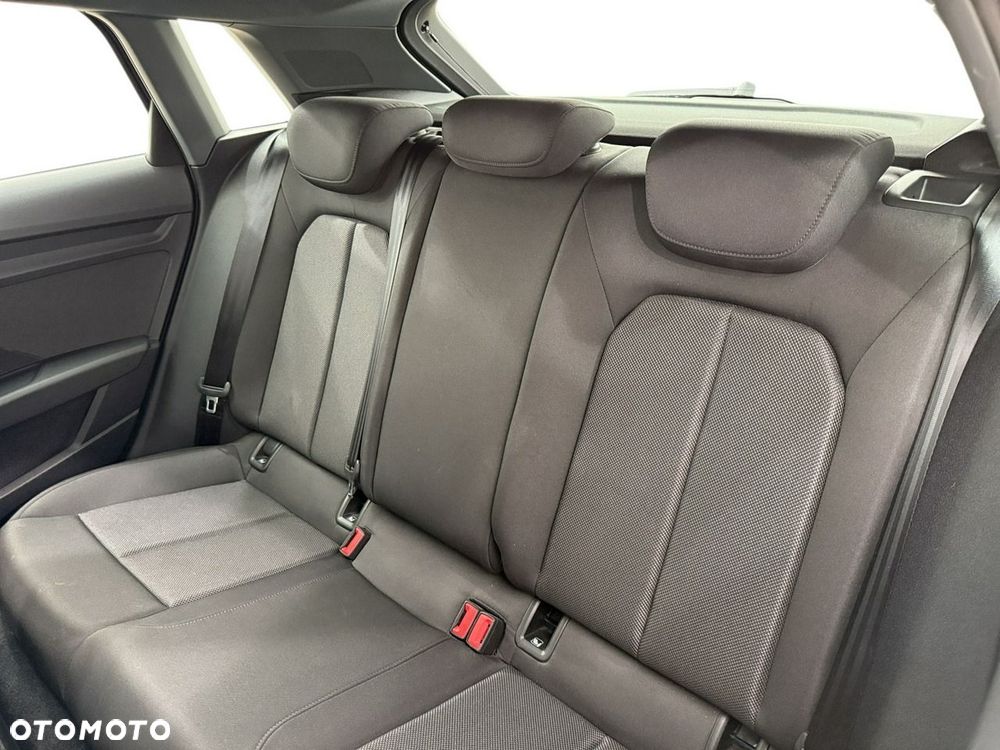 Audi A3 Sportback - 13