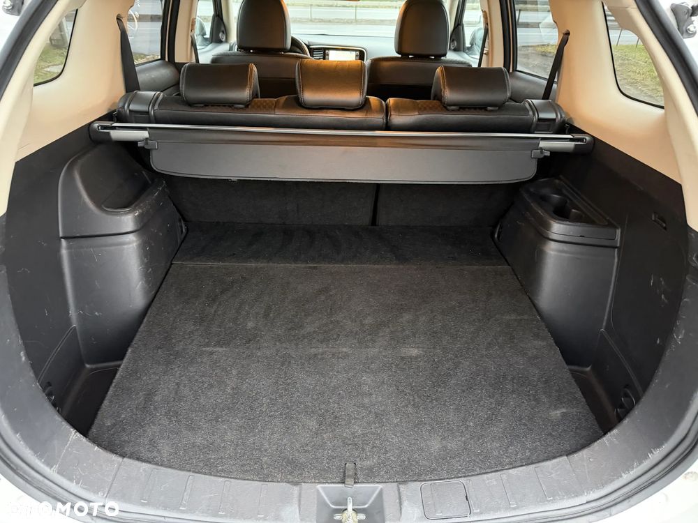 Mitsubishi Outlander 2.0 4WD - 20