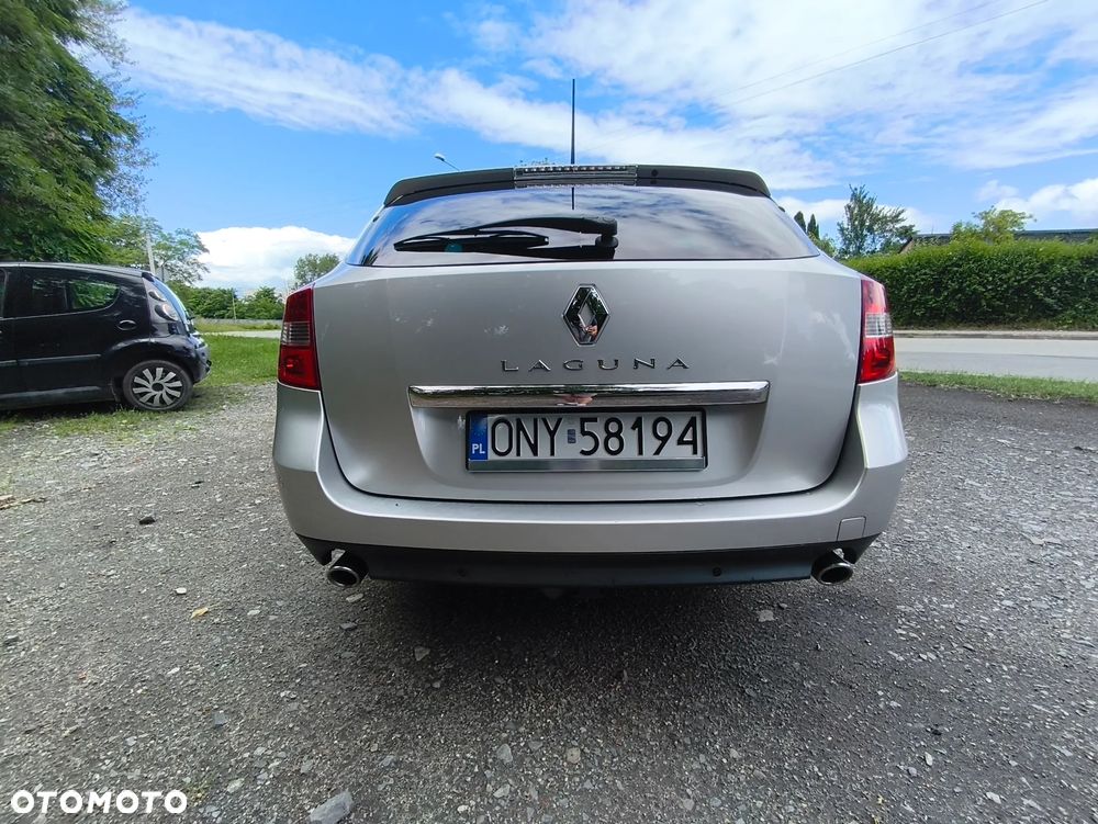 Renault Laguna dCi 150 FAP GT - 13