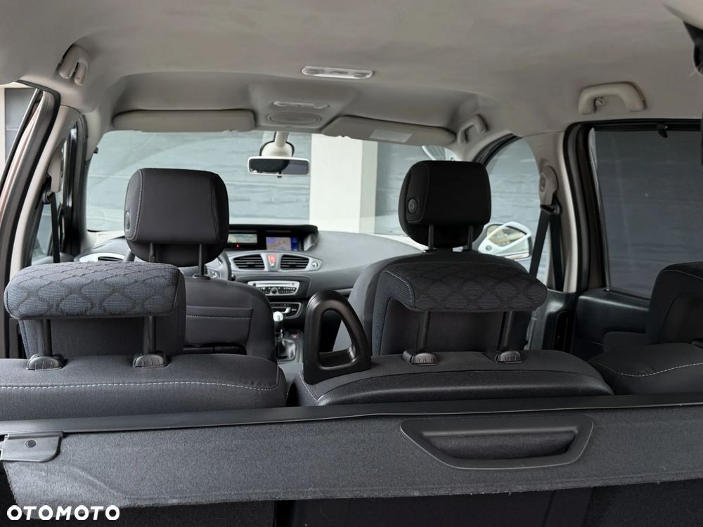 Renault Scenic 1.9 dCi Tech Run - 24