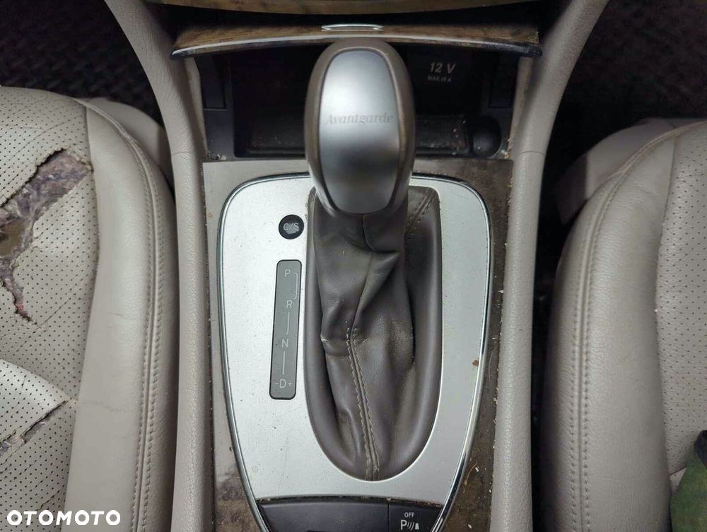 Mercedes-Benz Klasa E 320 CDI 7G-TRONIC Avantgarde - 9