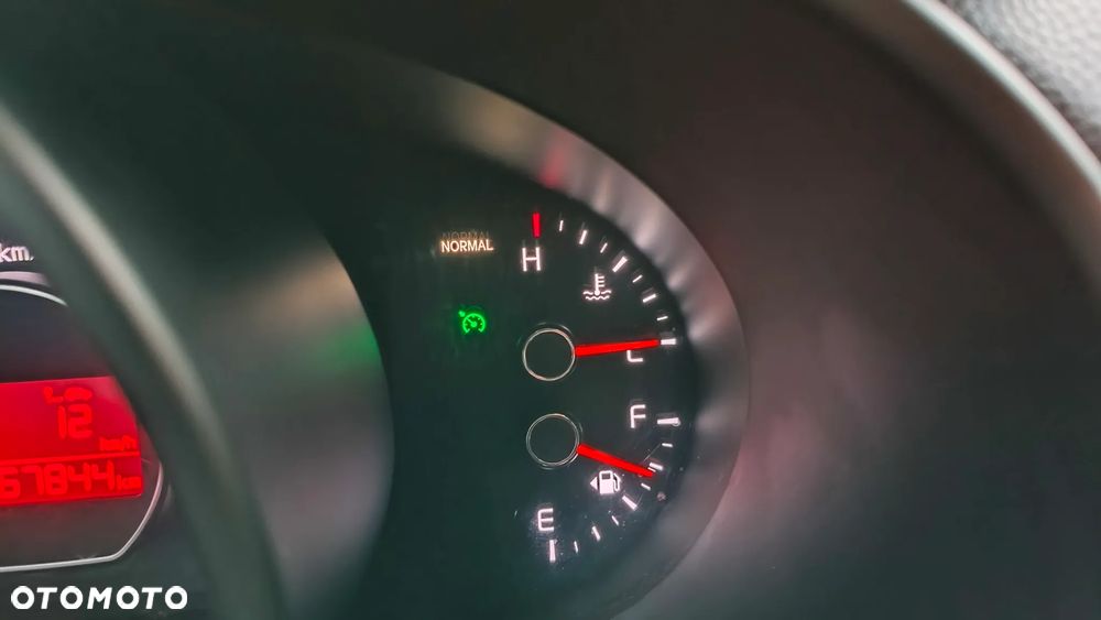 Kia Soul 1.6 GDI White&Red Edition - 9