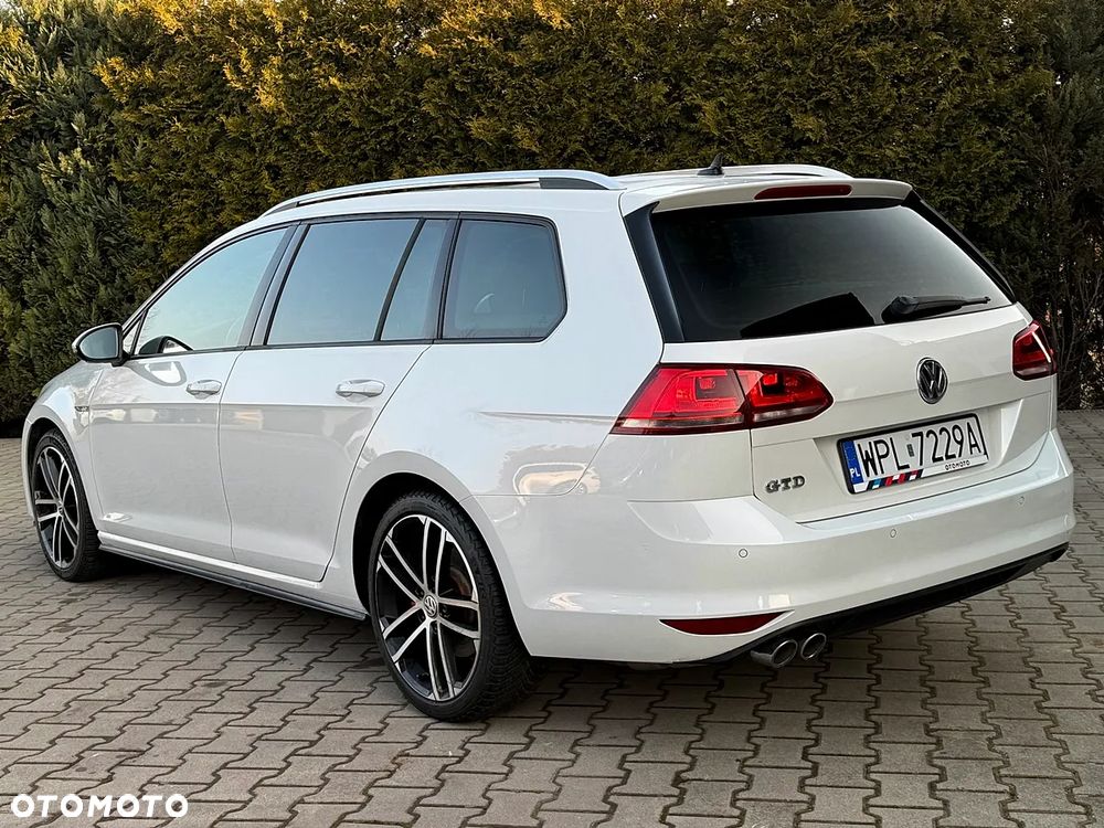 Volkswagen Golf 2.0 TDI BMT GTD - 11