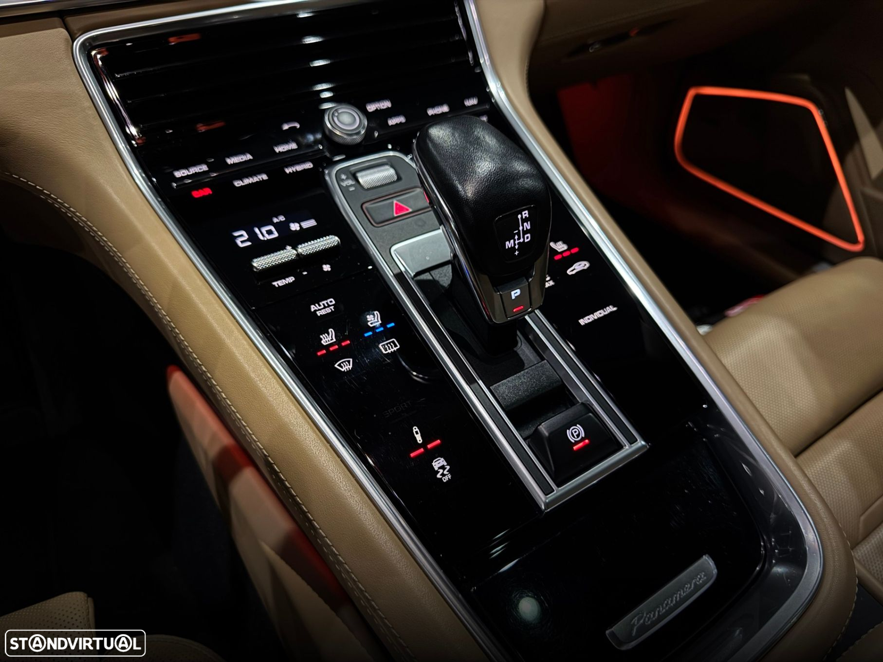 Porsche Panamera Sport Turismo - 38