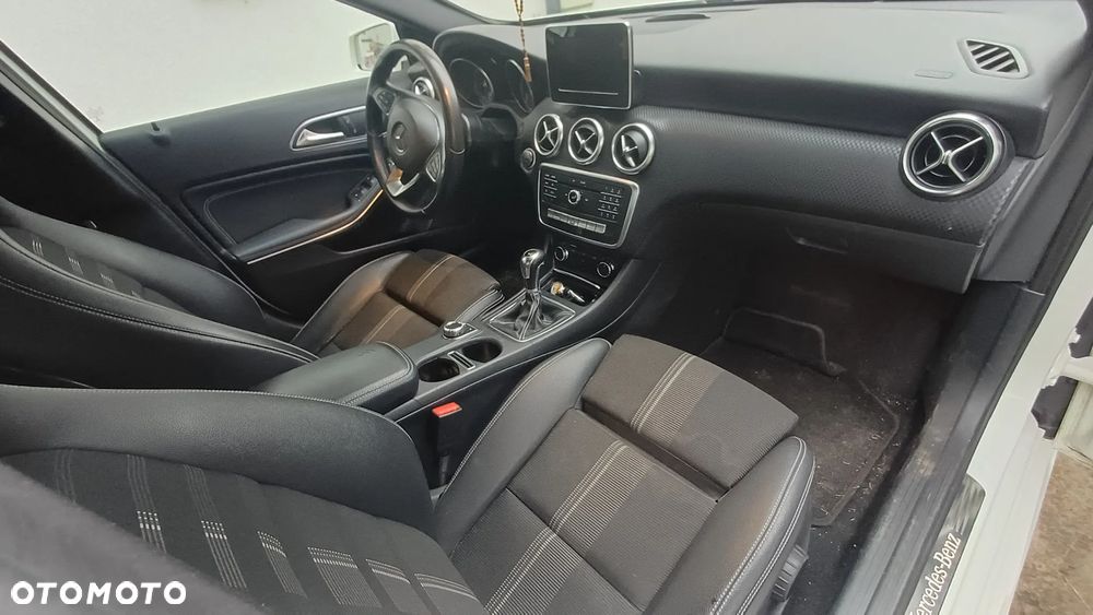 Mercedes-Benz Klasa A 180 (BlueEFFICIENCY) Urban - 17