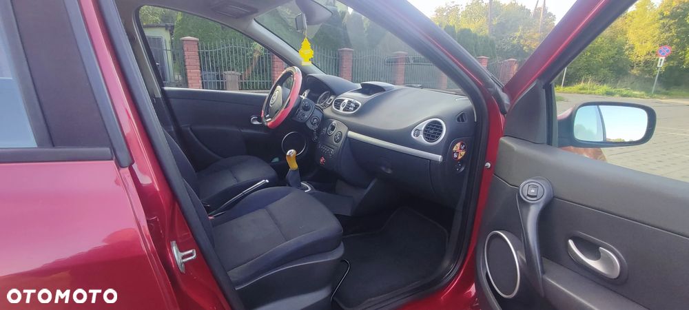 Renault Clio - 14