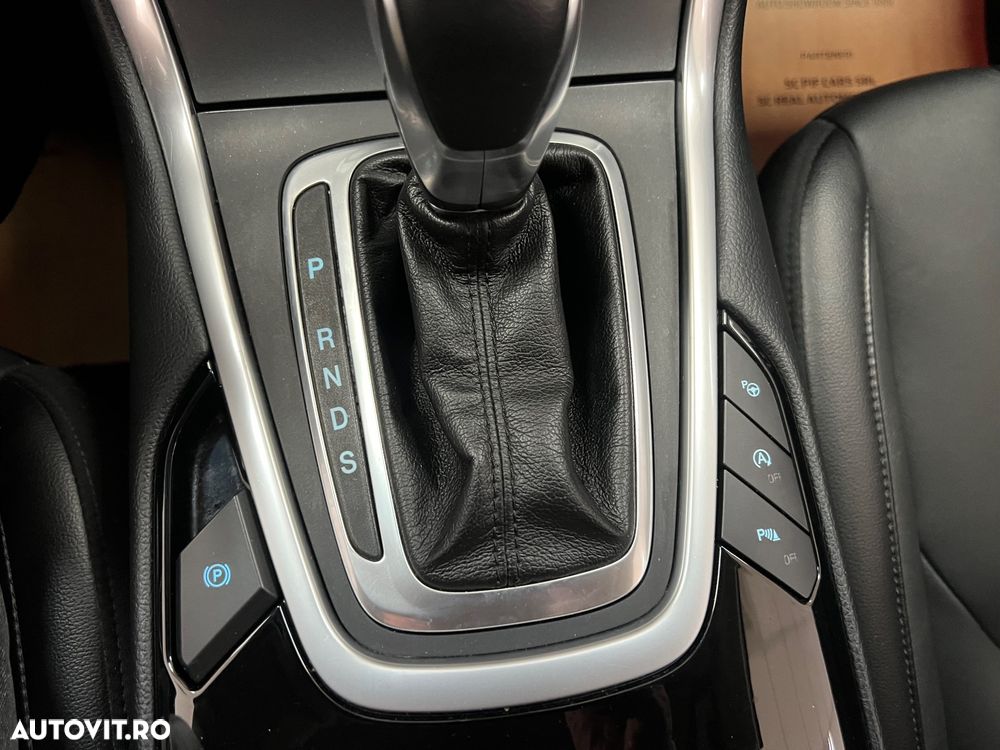 Ford Edge 2.0 TDCi Bi-Turbo 4x4 Titanium - 31