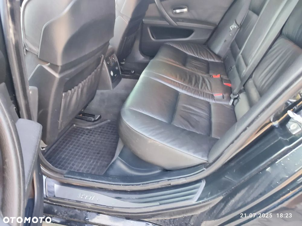 BMW Seria 5 530d Touring - 15