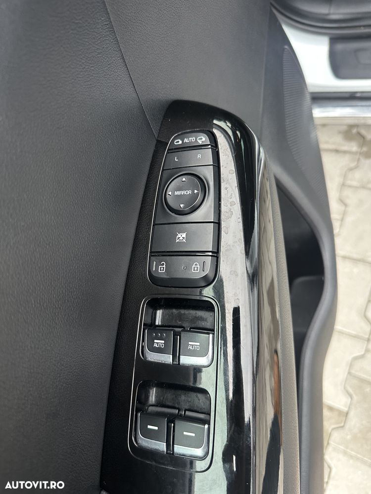 Kia Sportage 1.6 DSL MHEV 7DCT HP 4x2 Style - 12