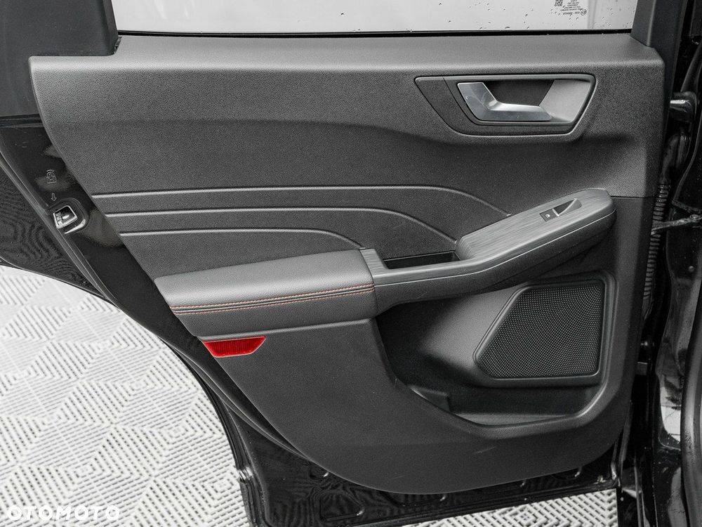 Ford Kuga 1.5 EcoBoost FWD ST-Line - 23