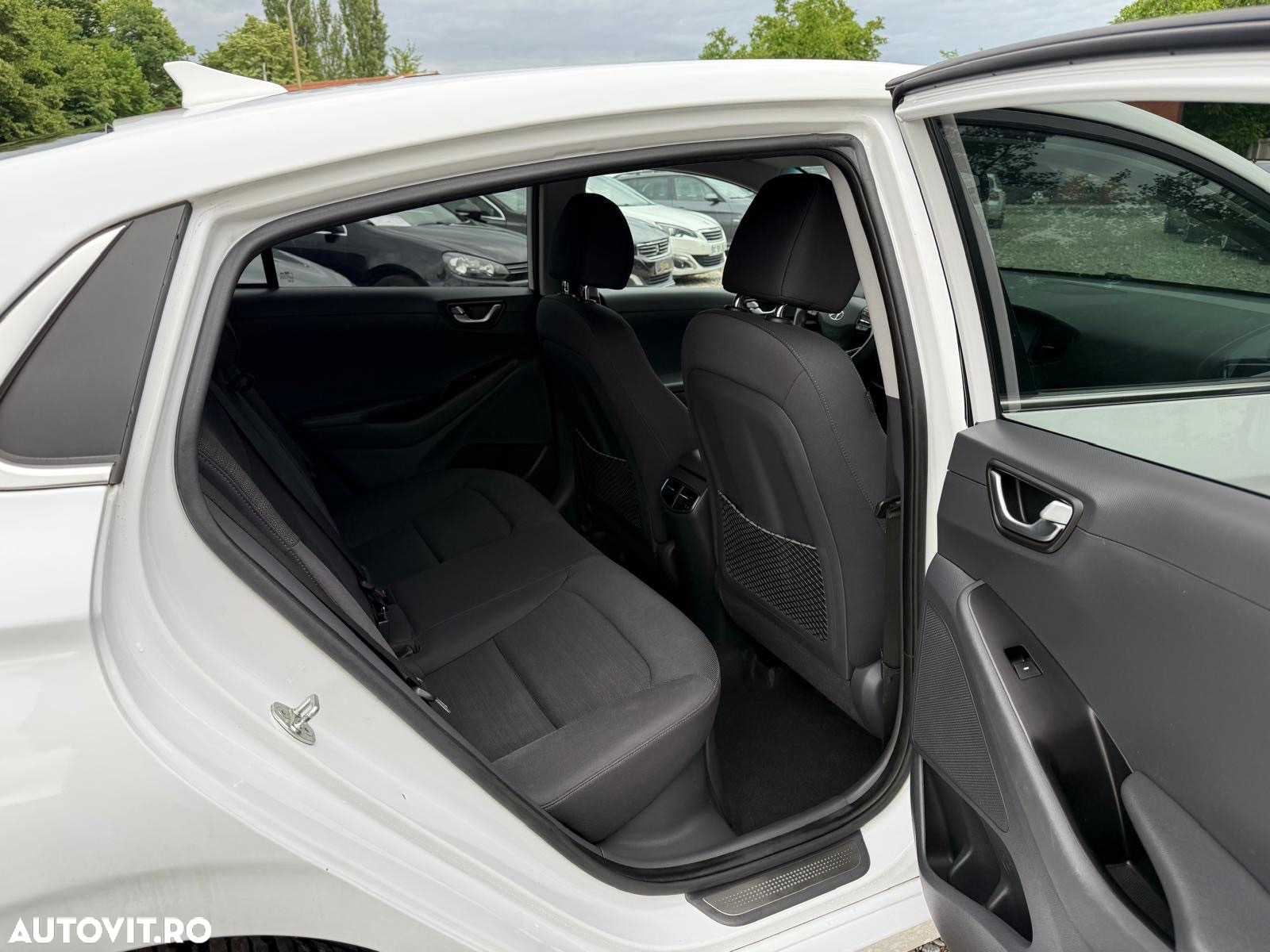 Hyundai IONIQ Hybrid 1.6 GDI Premium - 7