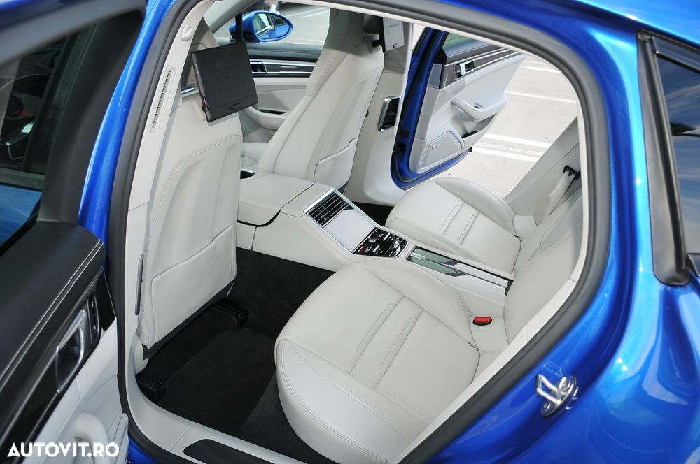 Porsche Panamera 4S Executive - 14
