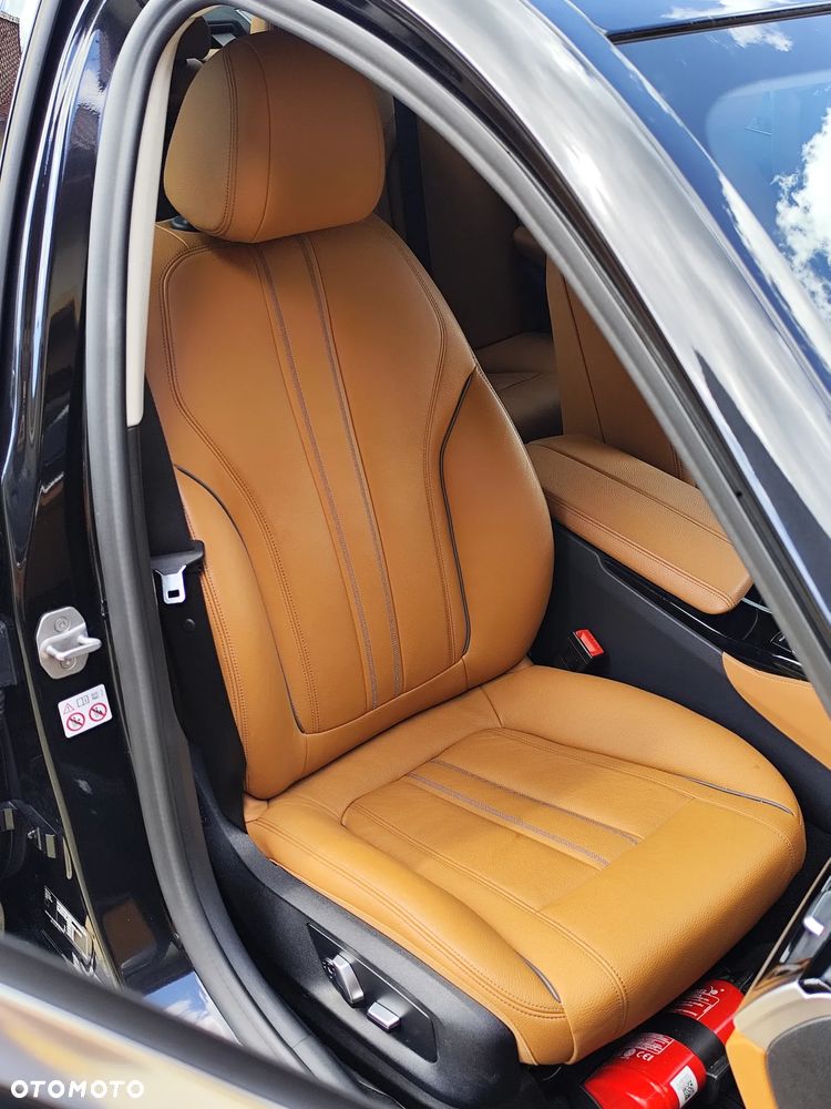 BMW Seria 5 530i GPF xDrive Luxury Line - 14