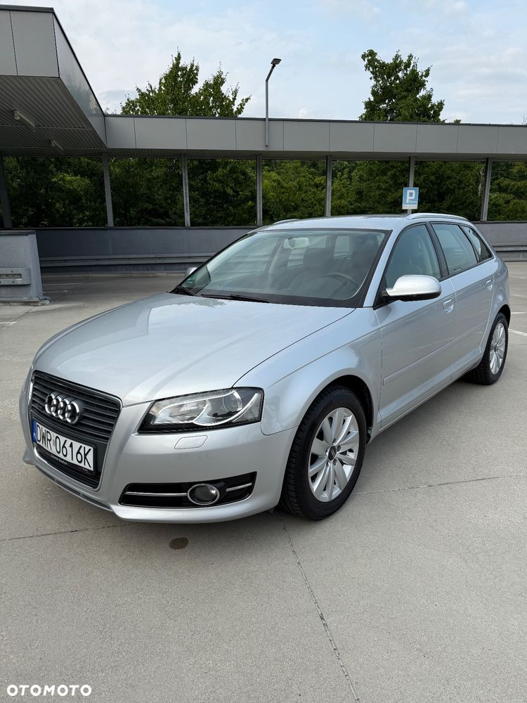 Audi A3 Sportback 2.0 TDI DPF quattro Ambiente - 14