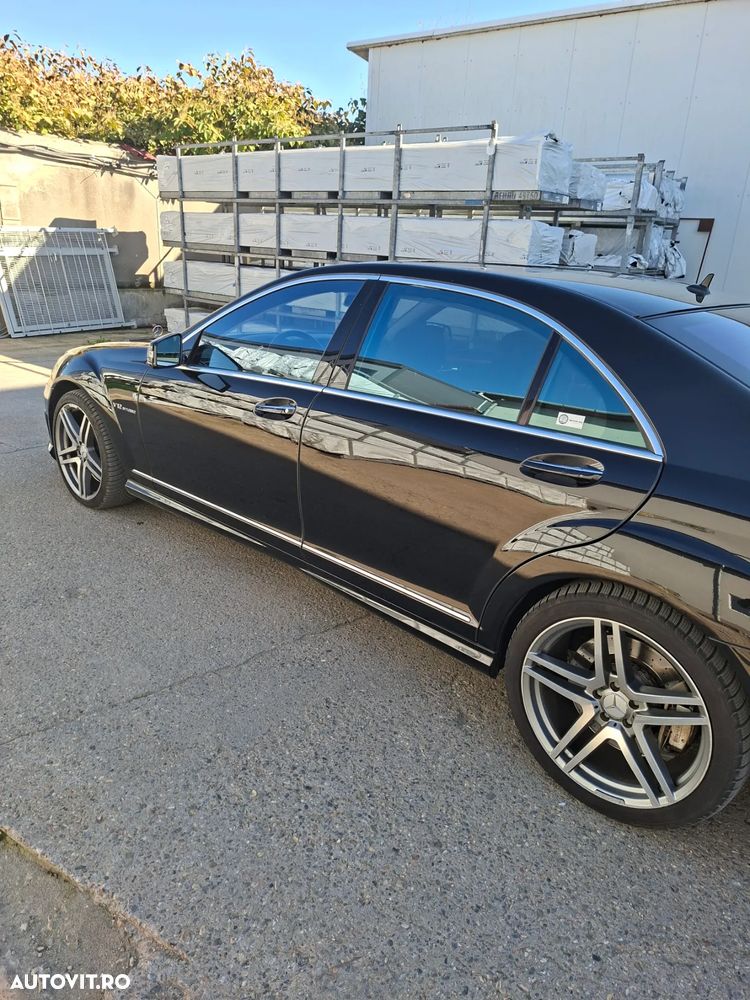 Mercedes-Benz AMG - 4