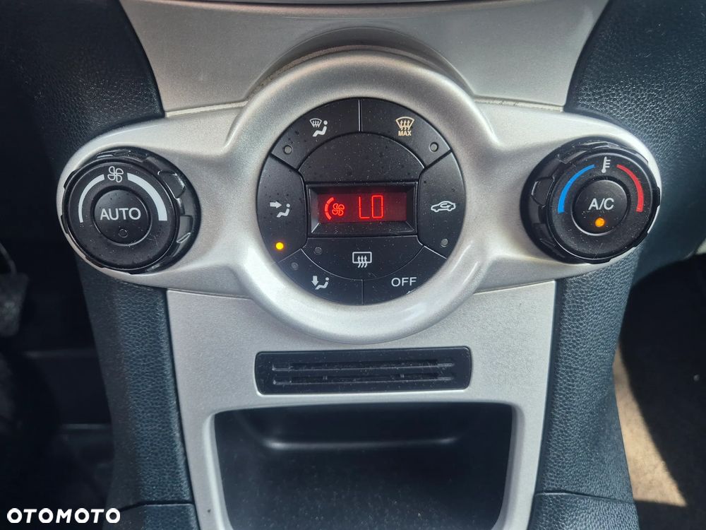 Ford Fiesta 1.4 Titanium EU5 - 16