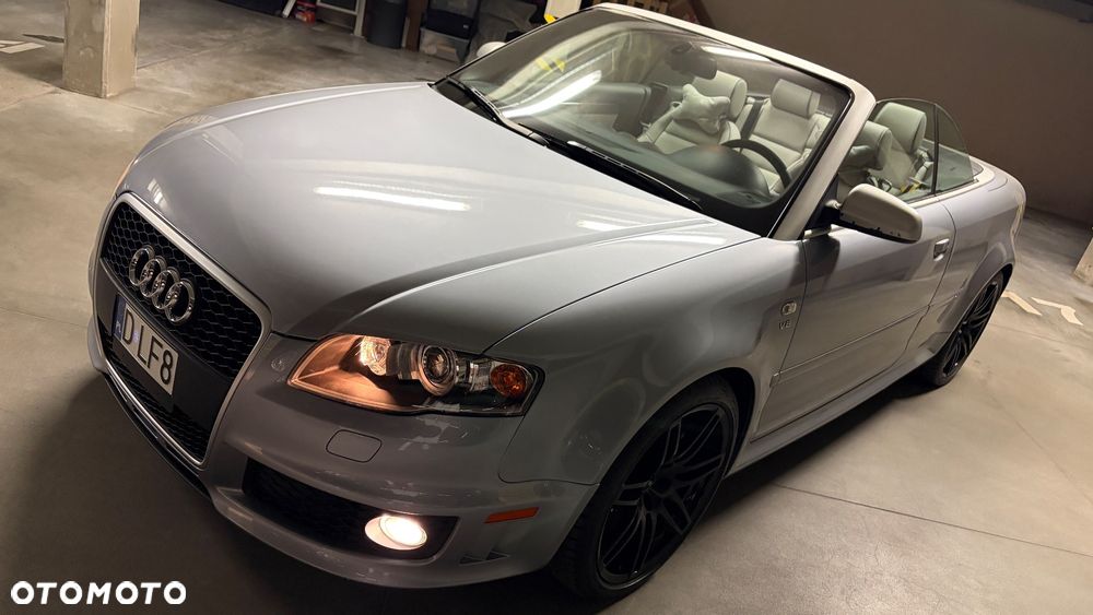 Audi RS4 Cabrio Standard - 18