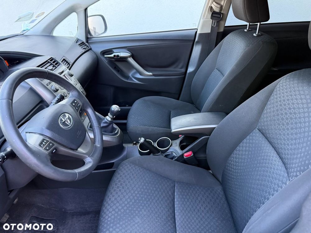 Toyota Verso Diesel Executive - 15