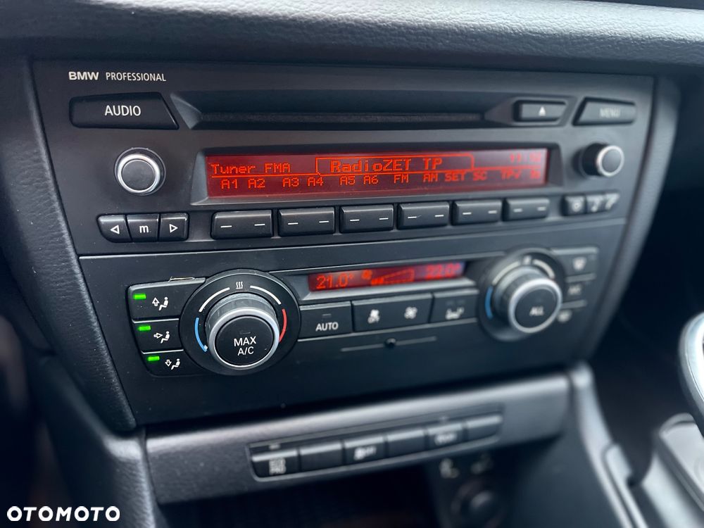 BMW X1 sDrive18d xLine - 23