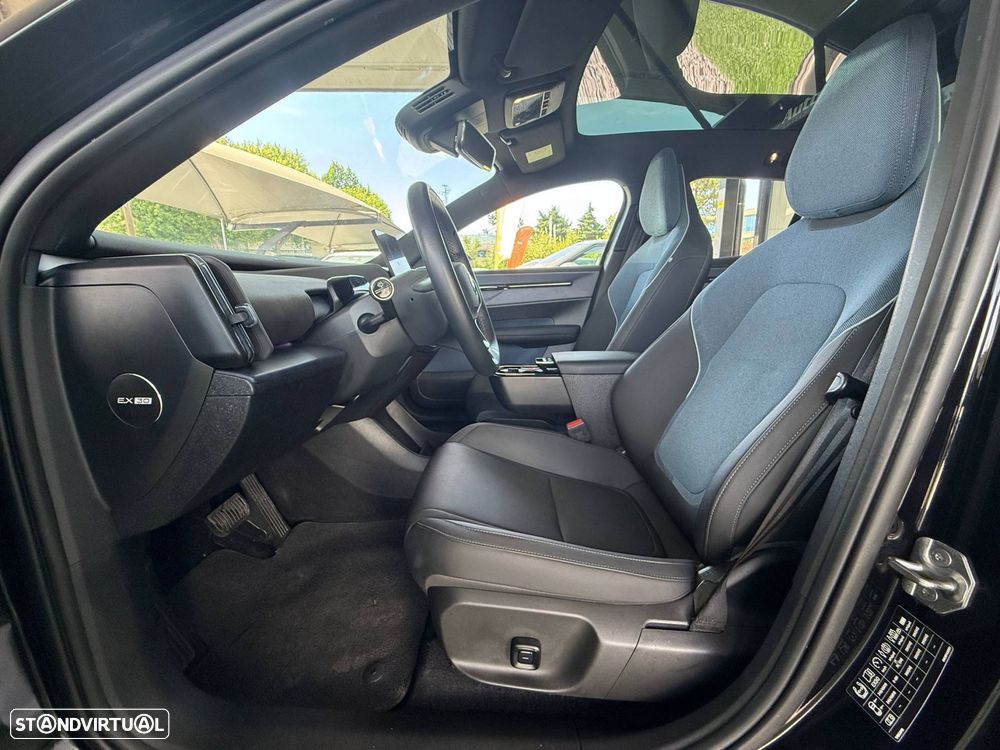Volvo EX30 69 kWh Twin Motor Black Edition - 42