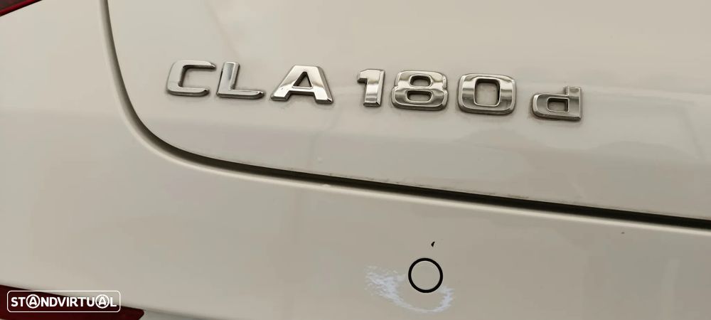Mercedes-Benz CLA 180 d Shooting Brake Progressive Aut. - 32