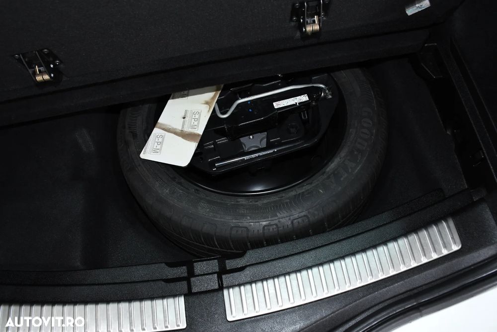 Renault Megane ENERGY dCi 130 GT LINE - 22