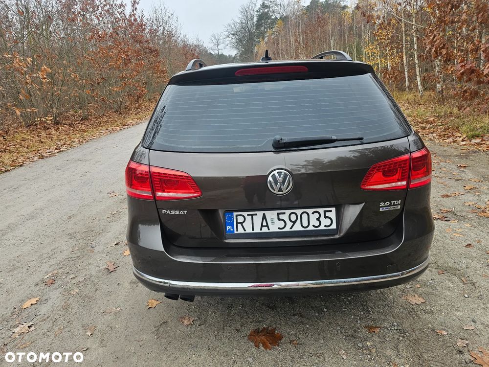 Volkswagen Passat 2.0 TDI Highline - 11