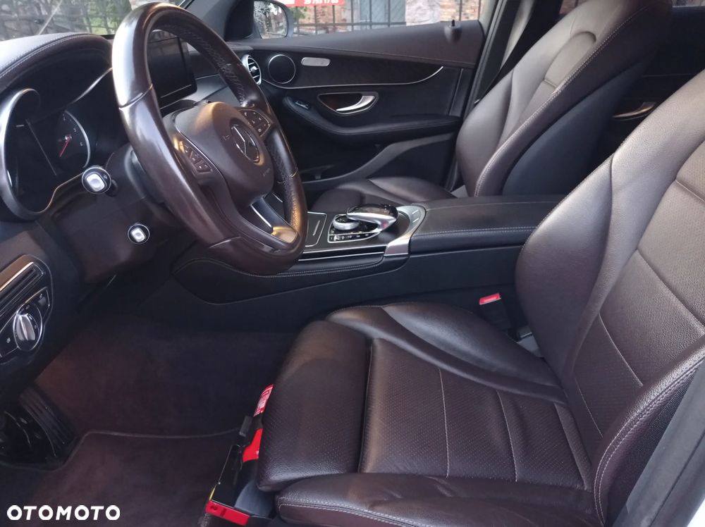 Mercedes-Benz GLC - 11