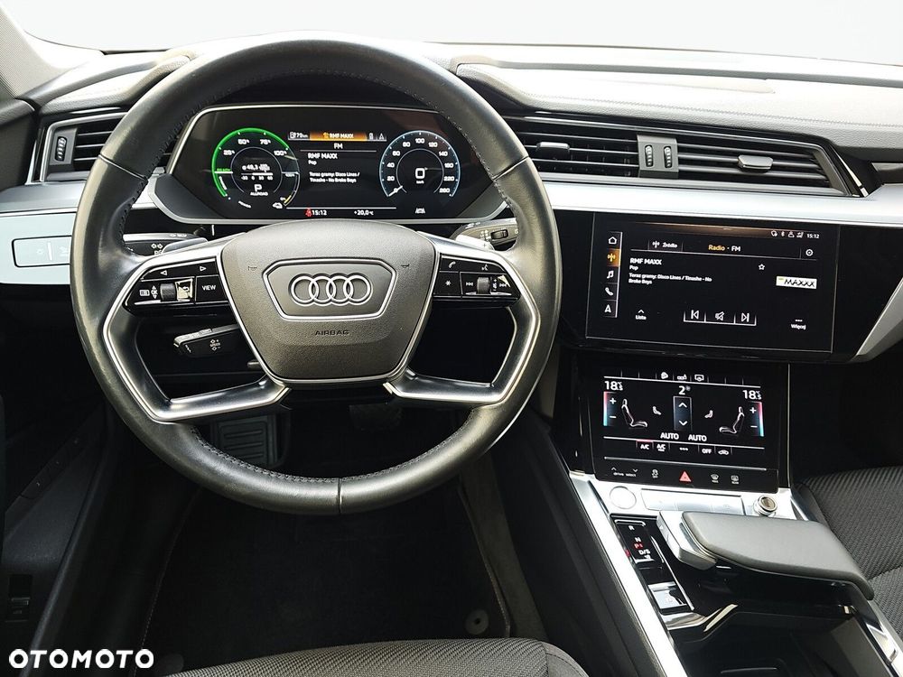 Audi e-tron - 13