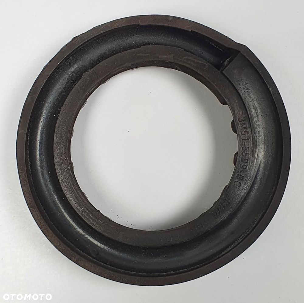 GUMA PODKŁADKA SPRĘŻYNY VOLVO C70 II 3M51-5599-BC - 2
