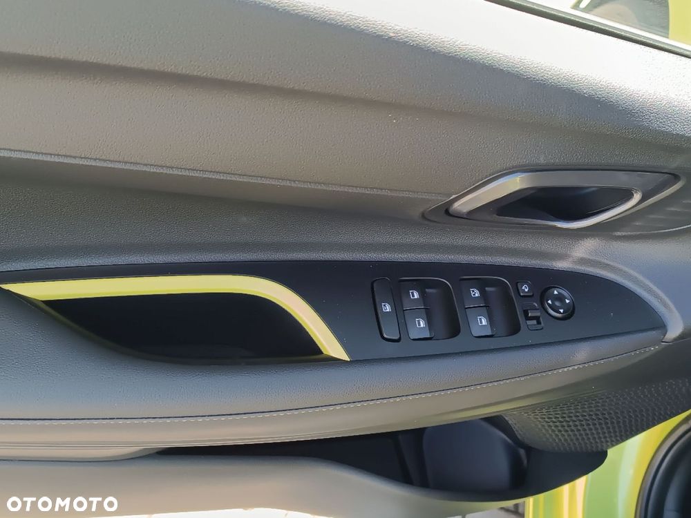 Hyundai i20 1.0 T-GDi Smart DCT - 12