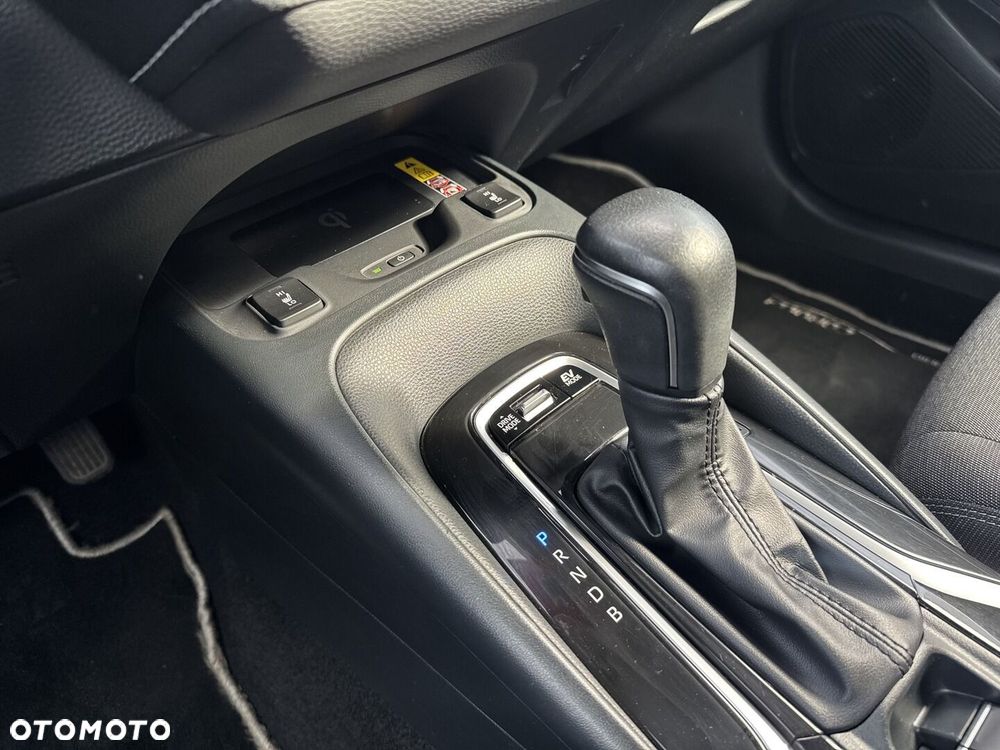 Toyota Corolla 1.8 Hybrid Style - 24