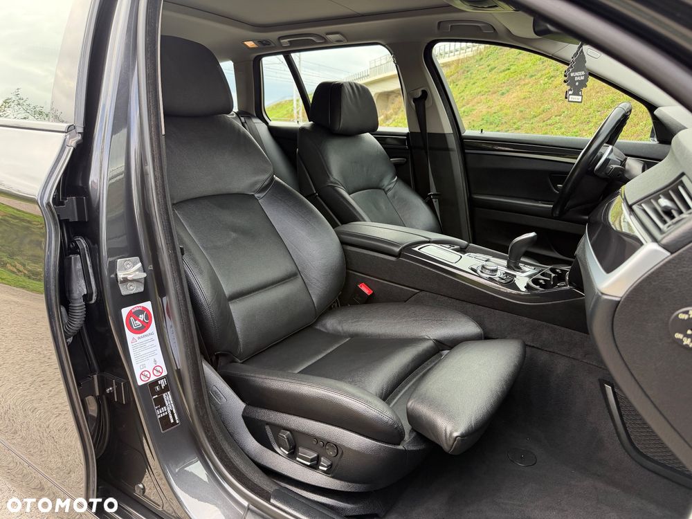 BMW Seria 5 530d xDrive Sport-Aut - 20