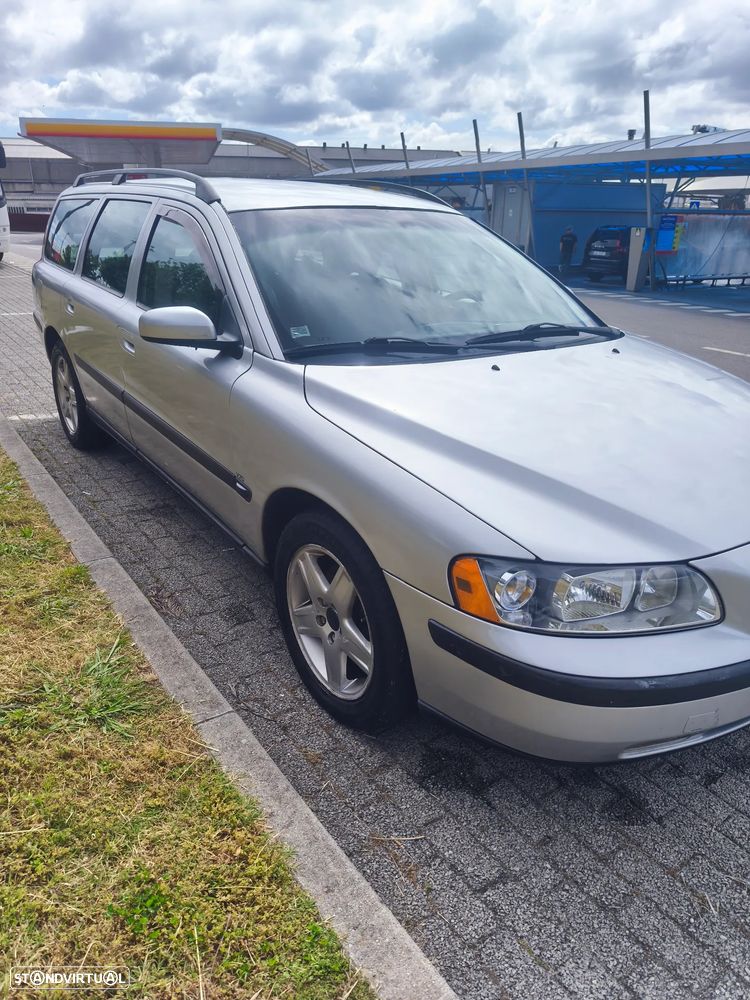 Volvo V70 2.4 D5 - 3