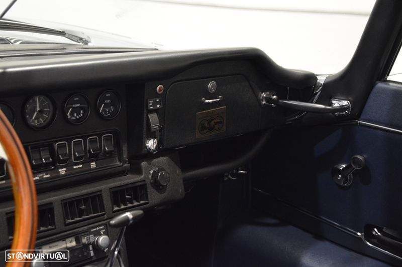 Jaguar E-Type - 13