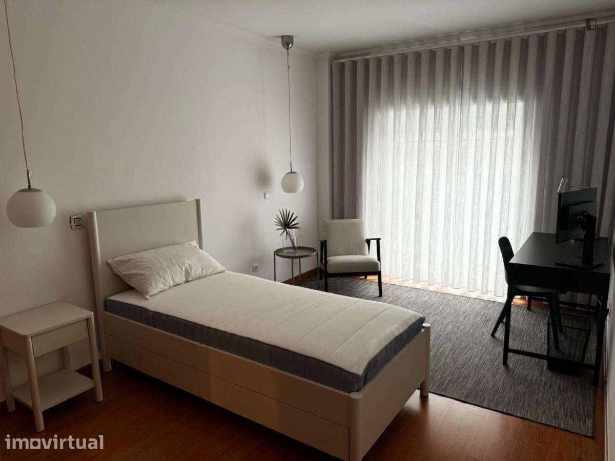 Quarto - localizado em Lisbon - Grande imagem: 2/12