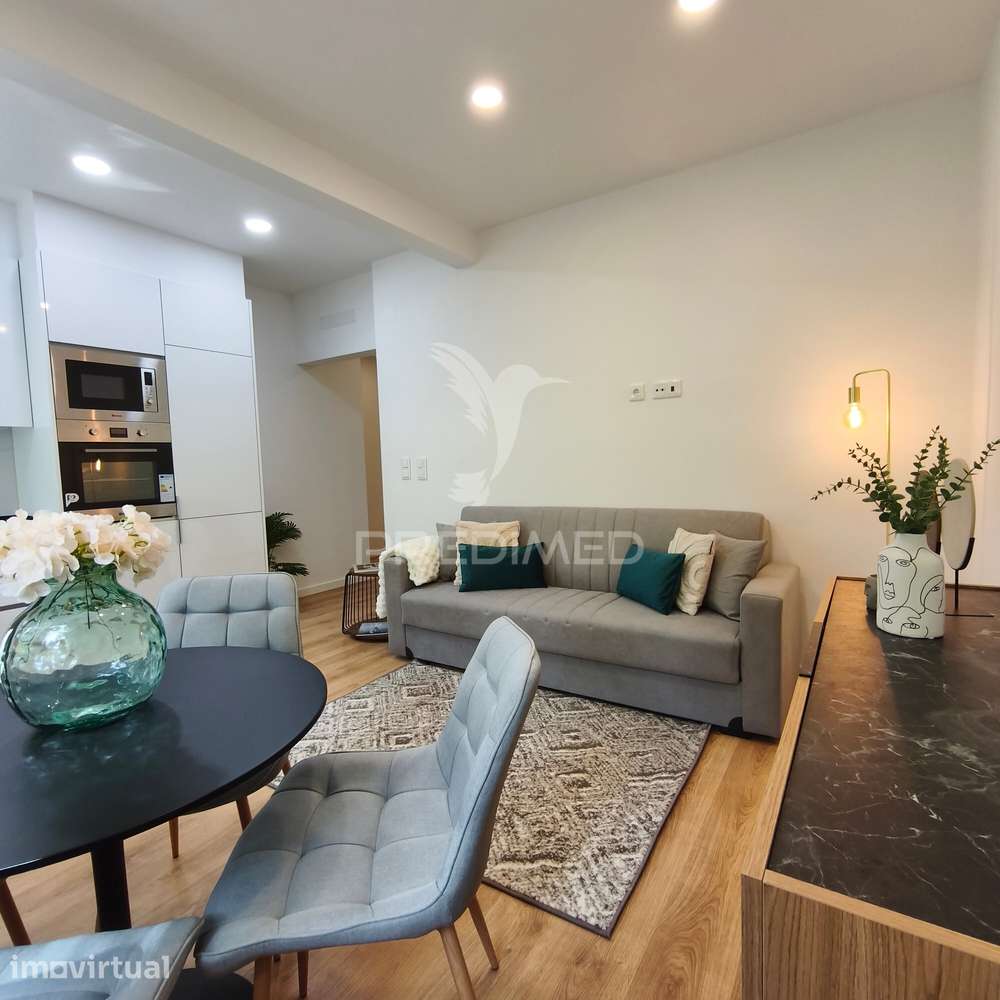 Apartamento T2 Benfica - Mobilado e equipado - Grande imagem: 2/4