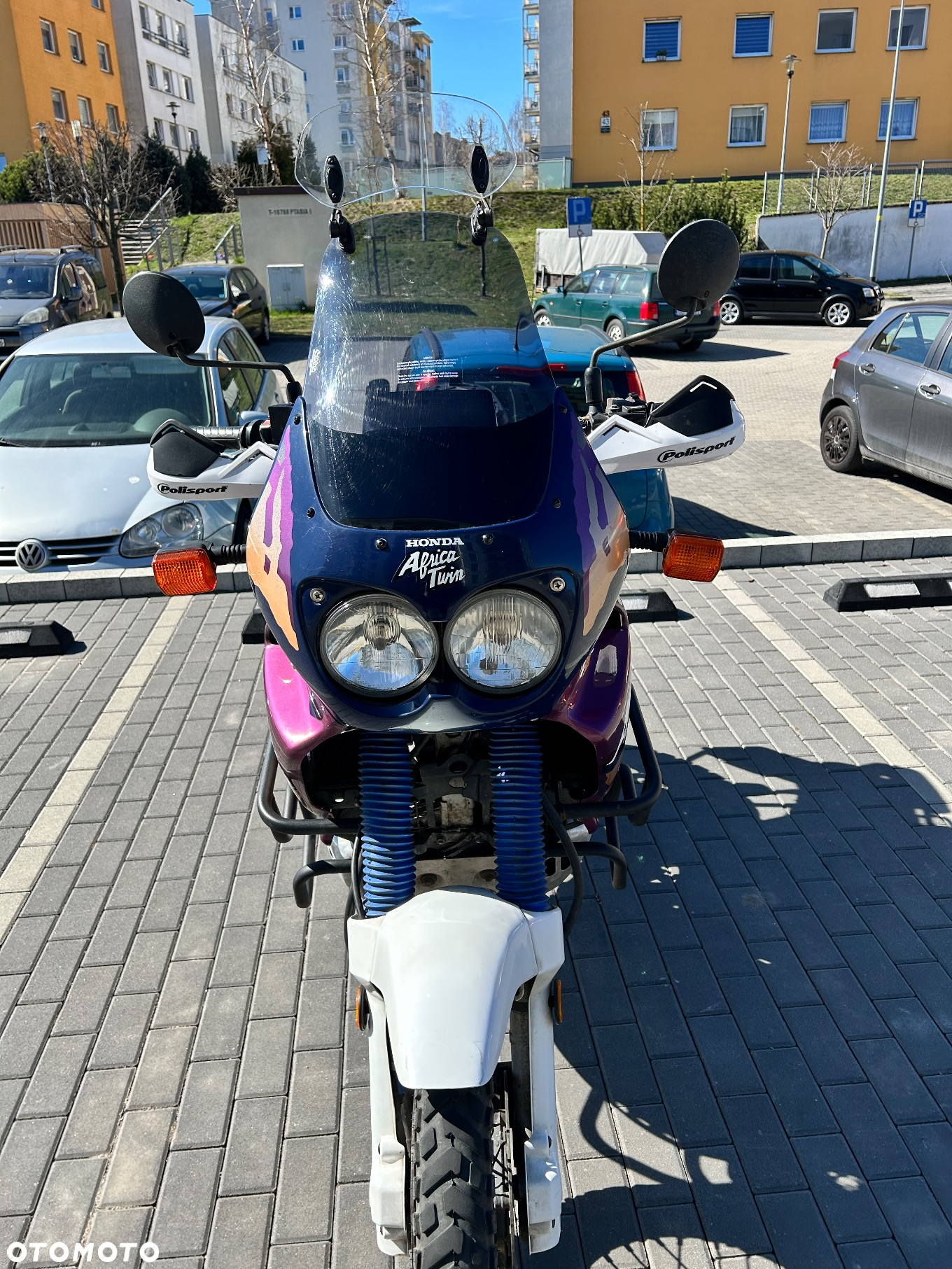 Honda XRV - 8