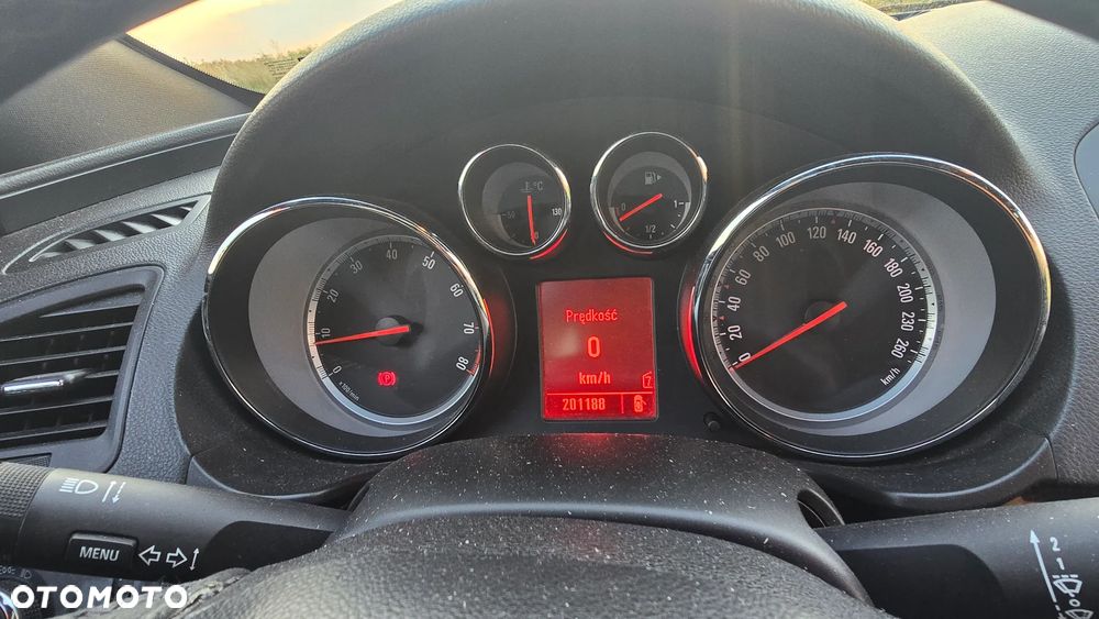 Opel Insignia 1.6 T Sport - 8